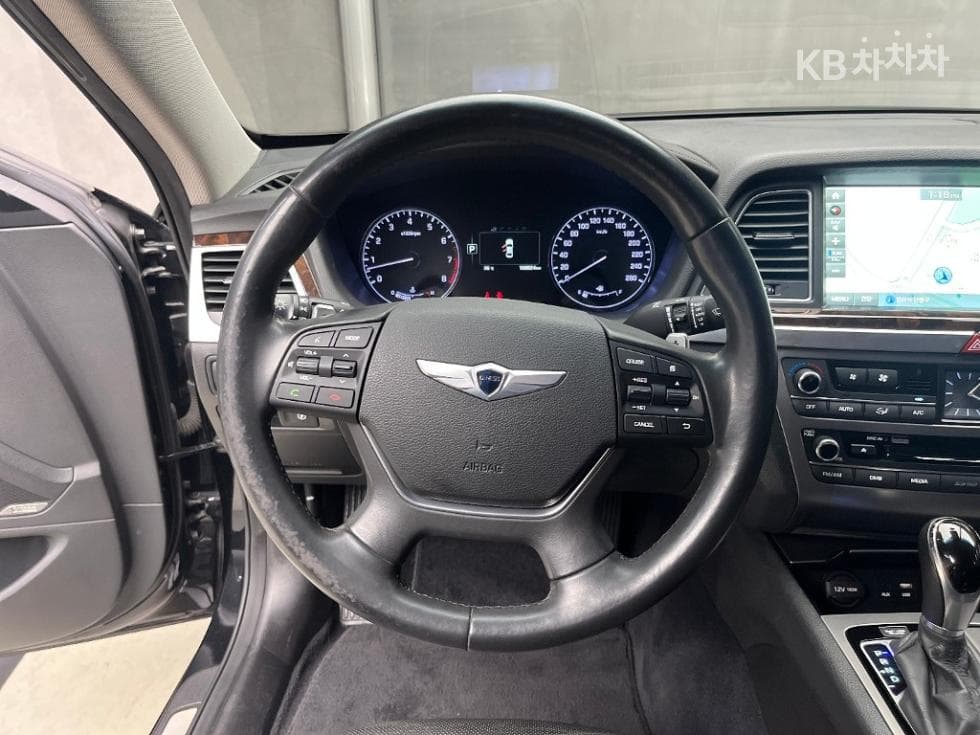 Хюндай ДженезисDHG330 Premium AWD - 9