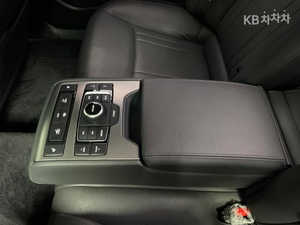 Хюндай ДженезисDHG330 Premium AWD - 18