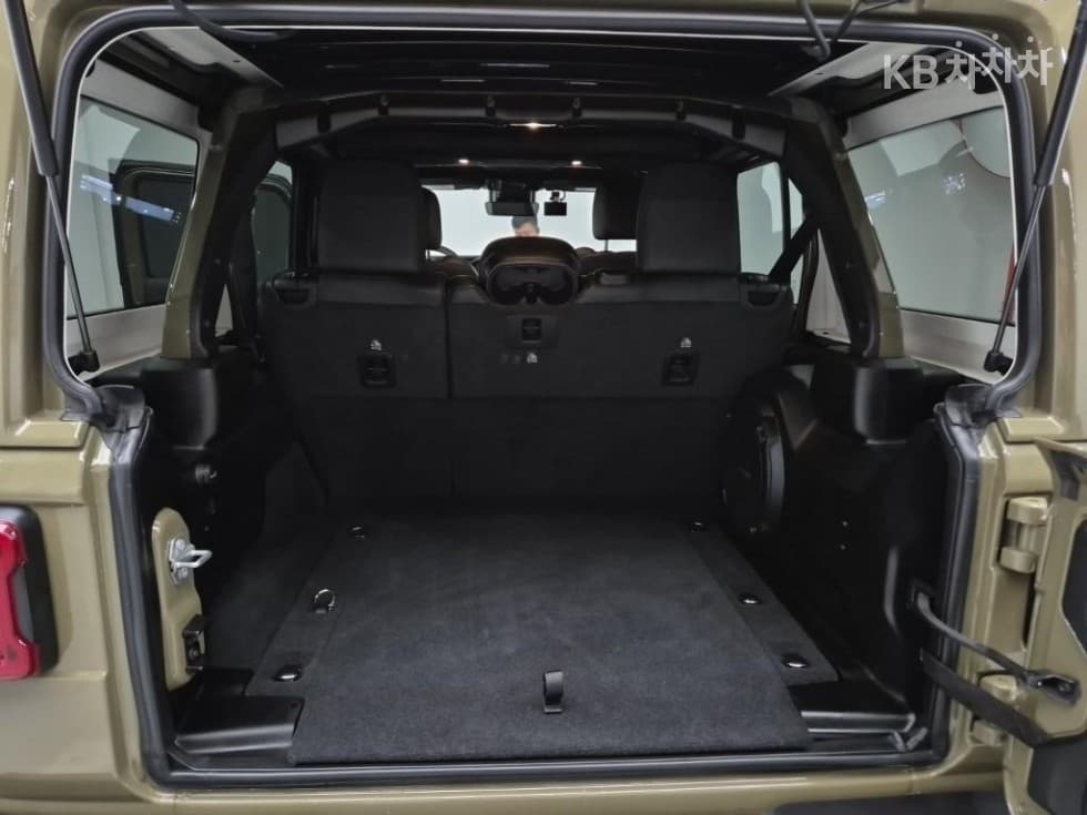 지프 랭글러 (JL)2.0 루비콘 4도어 Стандартен - 18