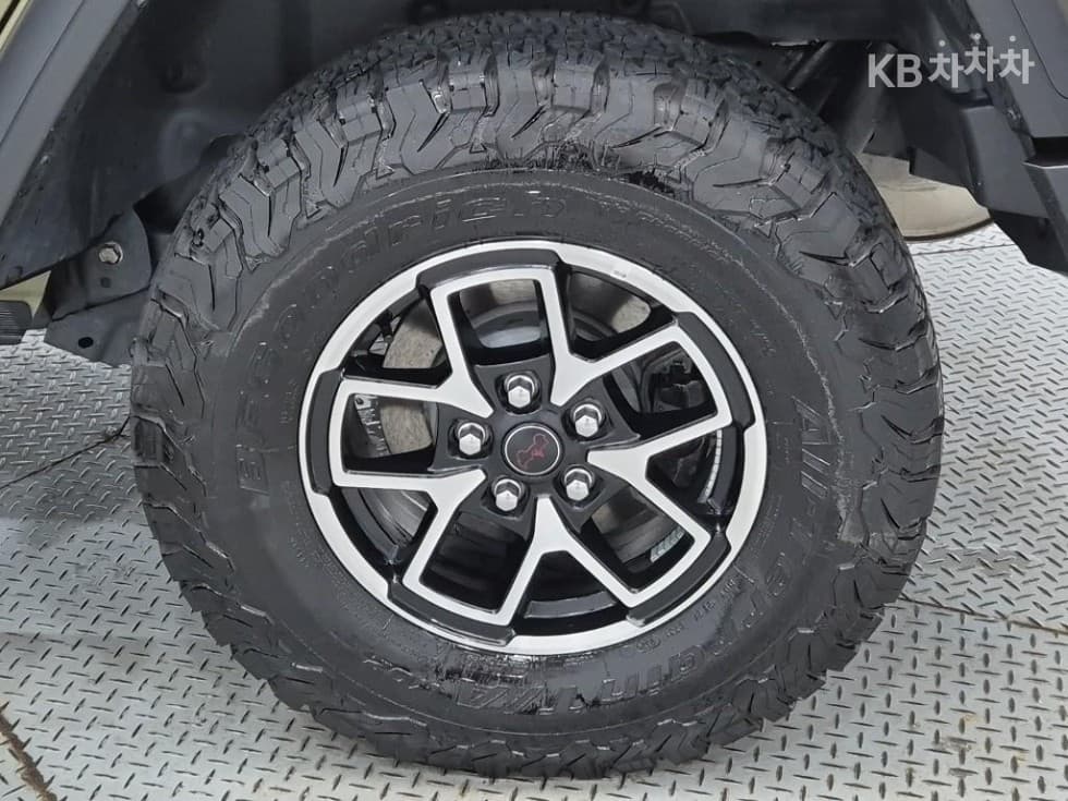 지프 랭글러 (JL)2.0 루비콘 4도어 Стандартен - 20