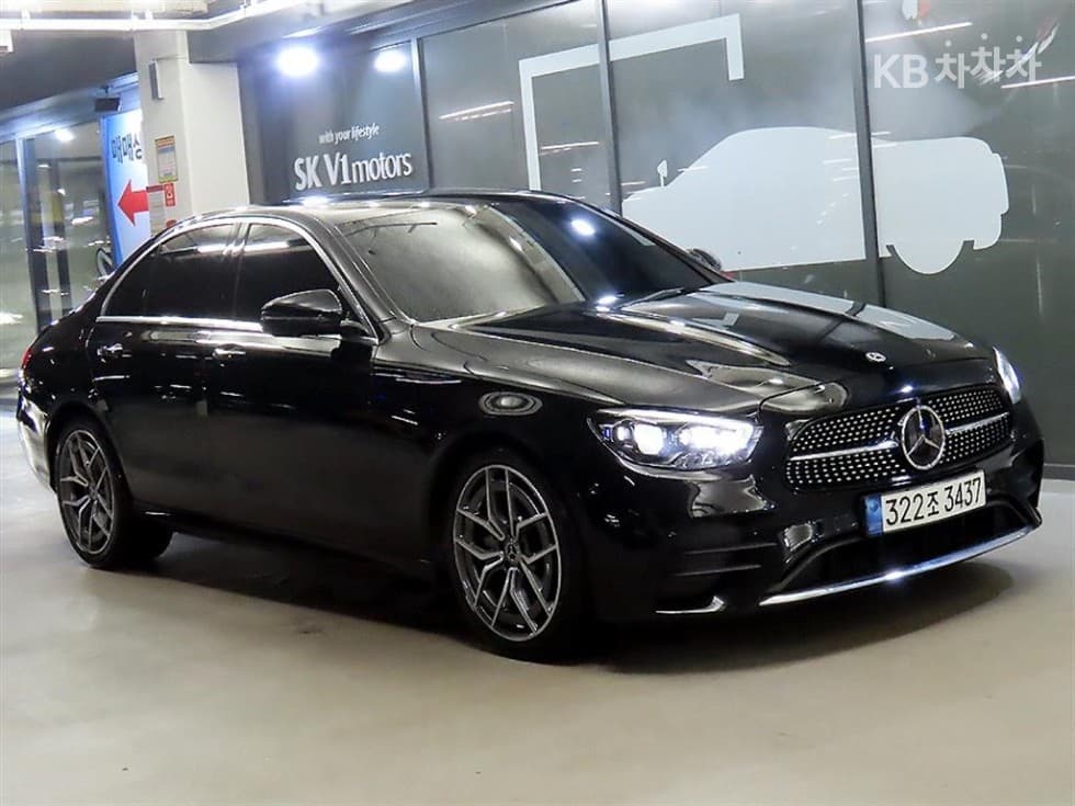 Mercedes-Benz E-Клас (W213) E220d 4MATIC AMG Line - Image 1