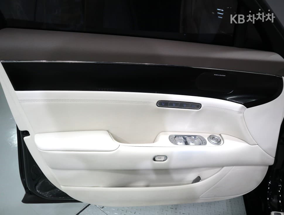 Дженезис G90(RS4)3.5T AWD Стандартен - 8