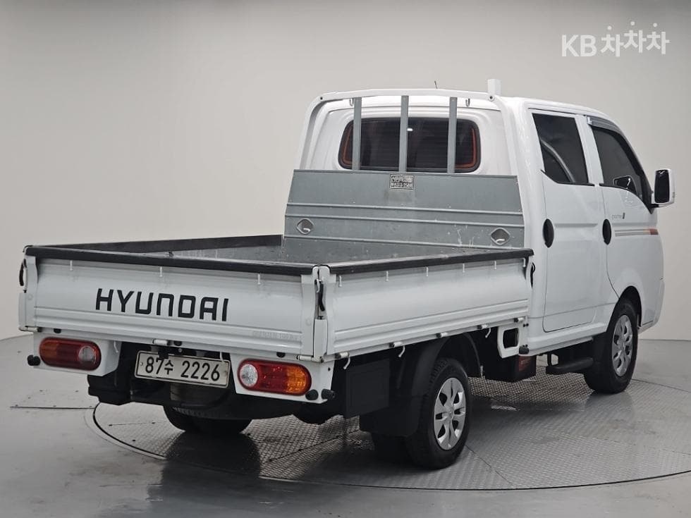 Хюндай Porter 2Удължено междуосие Двойна Кабина CRDi Premium - 4