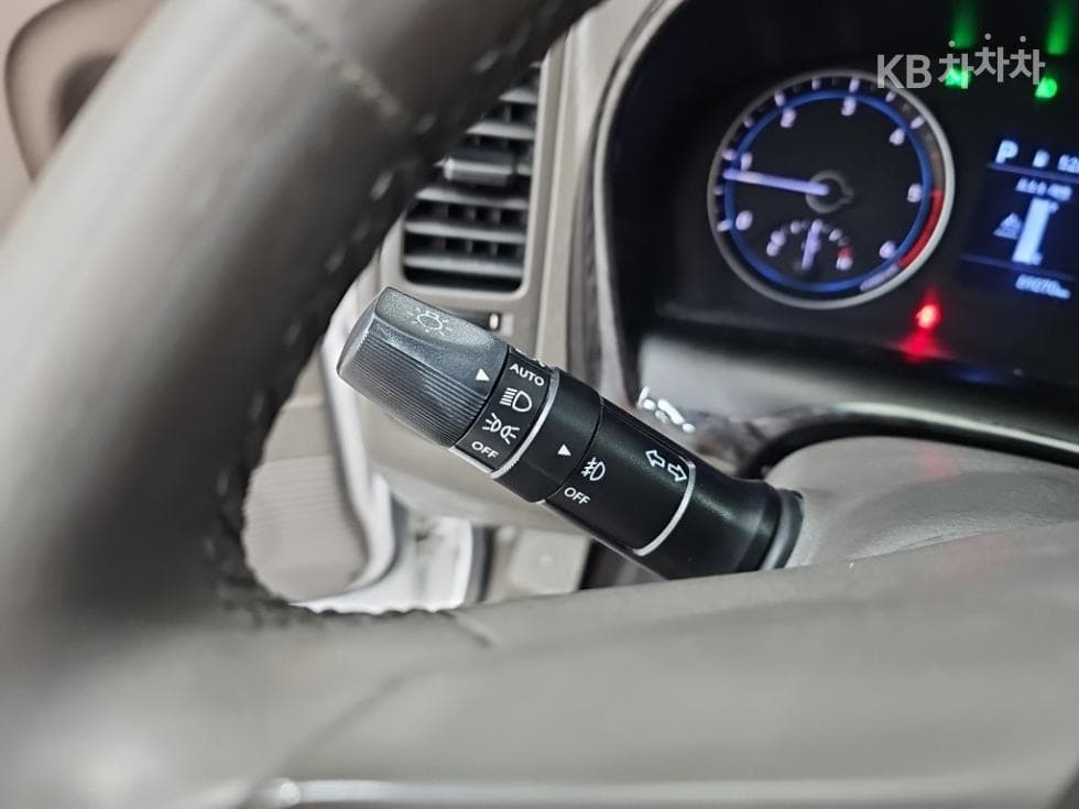 Хюндай Porter 2Удължено междуосие Двойна Кабина CRDi Premium - 16