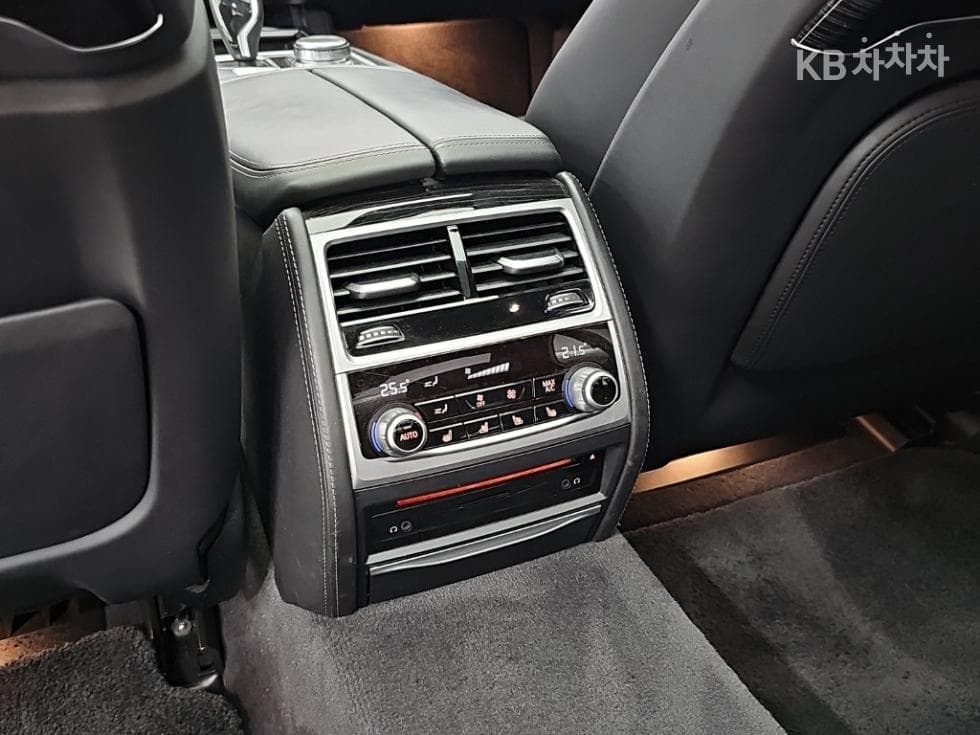 BMW 7시리즈 (G11)730Ld xDrive M Sport - 13