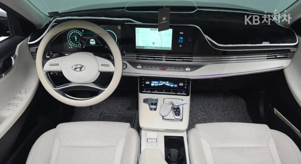 Хюндай The New (фейслифт) Grandeur (Azera) Хибрид2.4 Le Blanc - 14