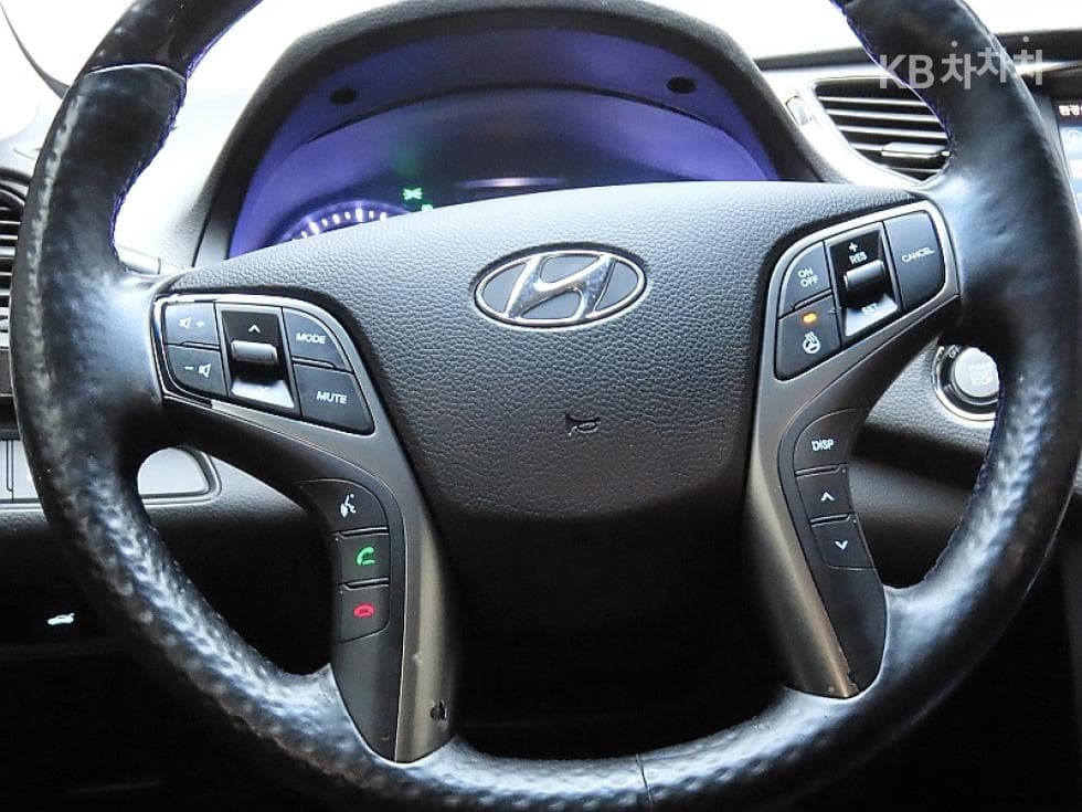 Hyundai Grandeur (Azera)HGHG240 Modern - 17