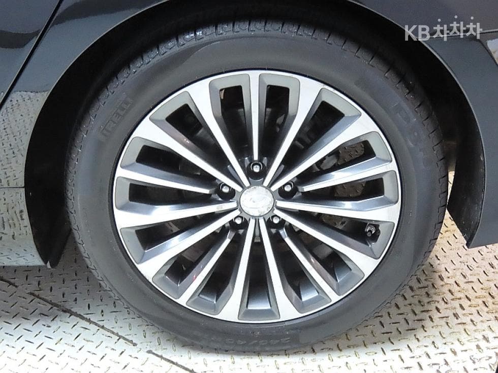 Hyundai Grandeur (Azera)HGHG240 Modern - 20