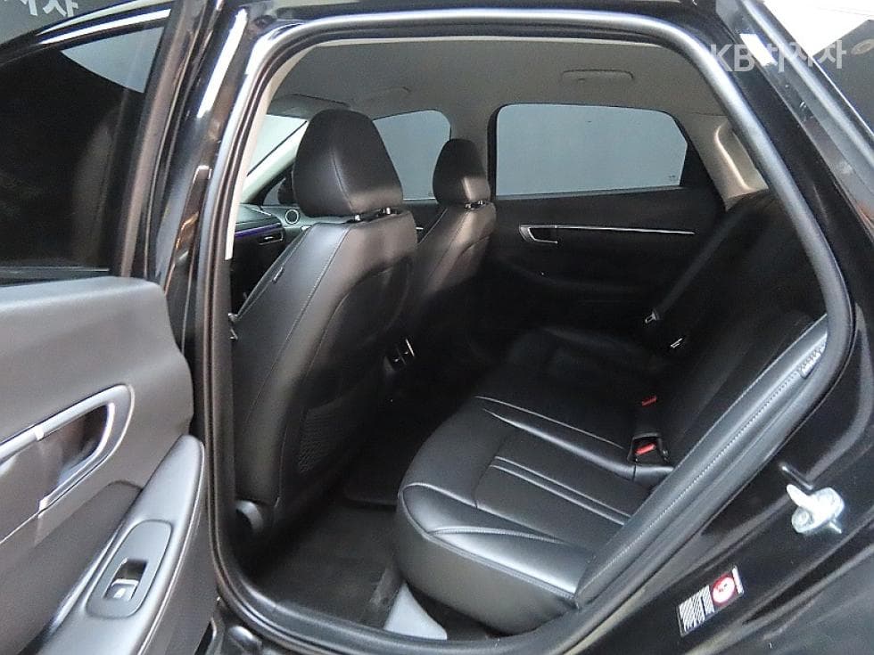 Hyundai Sonata (DN8)2.0 Premium Plus - 11
