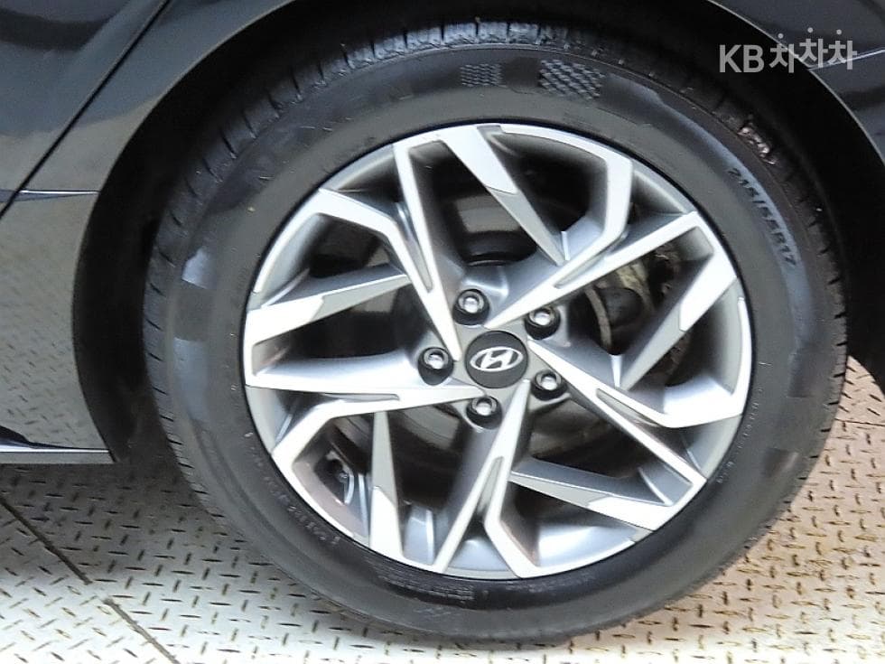 Hyundai Sonata (DN8)2.0 Premium Plus - 20