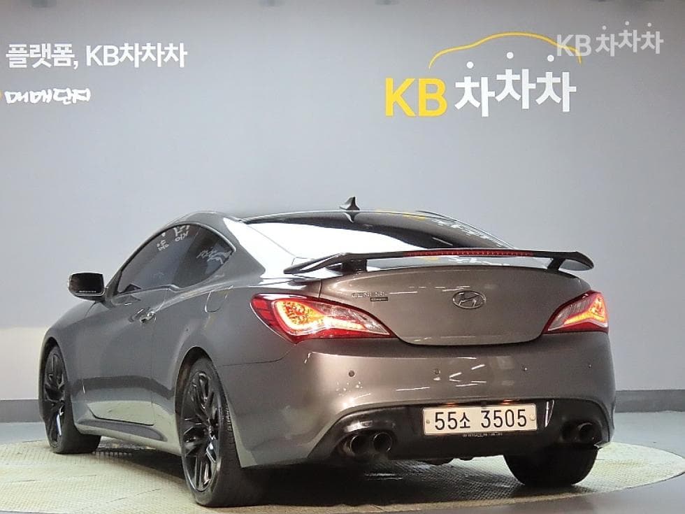 Hyundai The New (facelift) Genesis Coupe200 Turbo D - 4