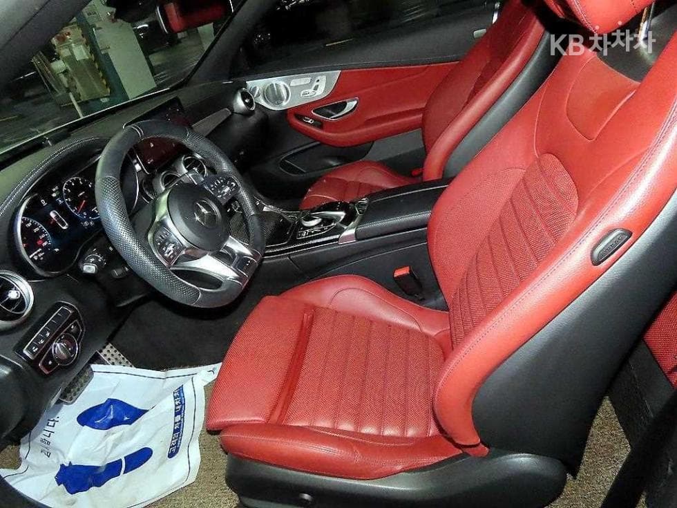 Mercedes-Benz The New (фейслифт) C-КласC43 AMG 4MATIC Cabriolet - 9