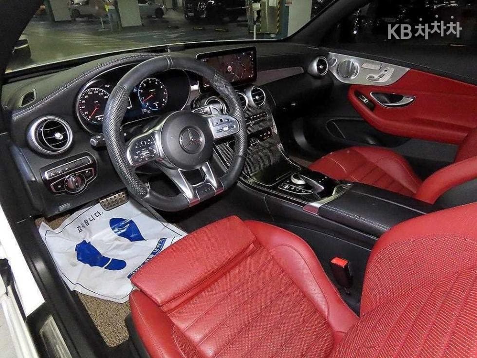 Mercedes-Benz The New (фейслифт) C-КласC43 AMG 4MATIC Cabriolet - 13