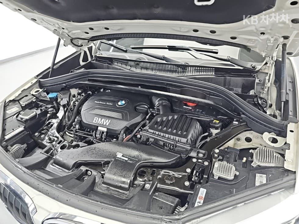 BMW X1 (F48)xDrive 20d M Sport - 5