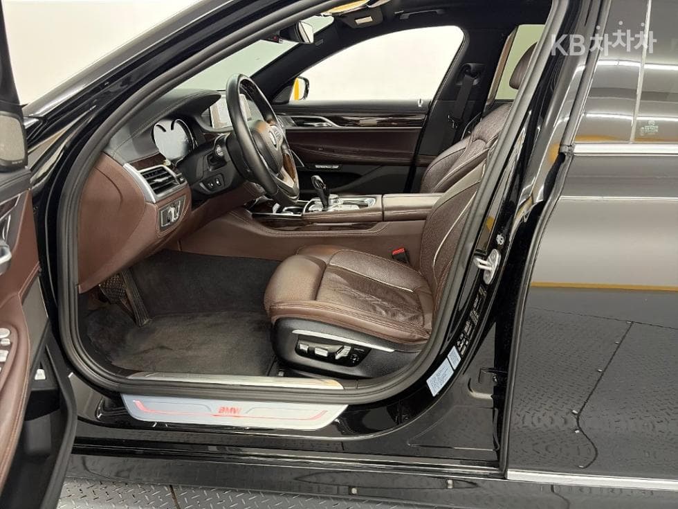 BMW 7시리즈 (G11)730Ld xDrive Стандартен - 11