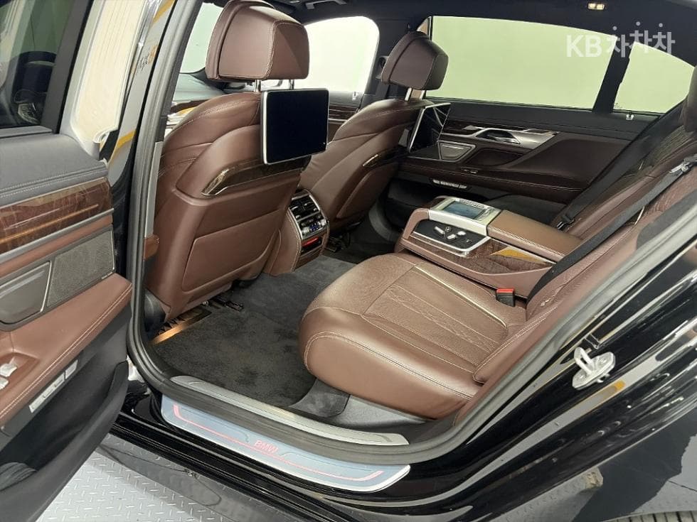BMW 7시리즈 (G11)730Ld xDrive Стандартен - 12