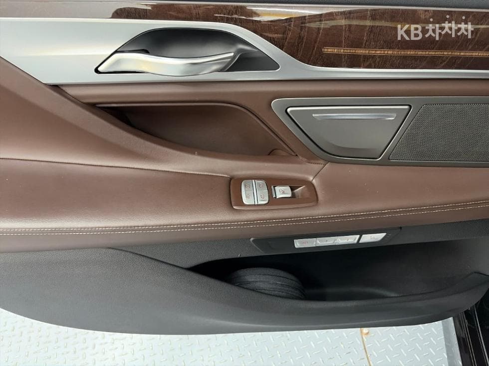 BMW 7시리즈 (G11)730Ld xDrive Стандартен - 13