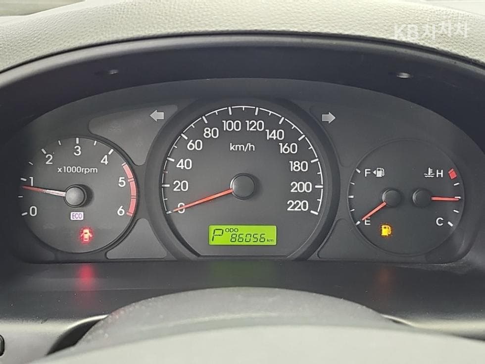 Hyundai Grand Starex11-seater Wagon CVX Premium - 6