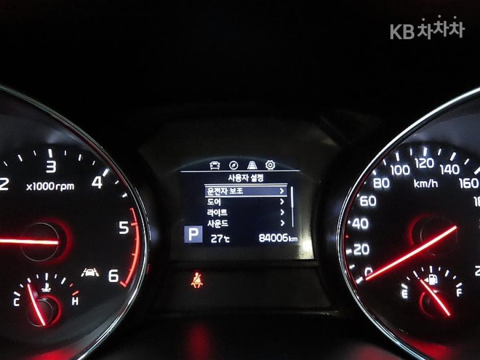 Kia The New (facelift) Carnival9-seater 2.2 Diesel Prestige - 8