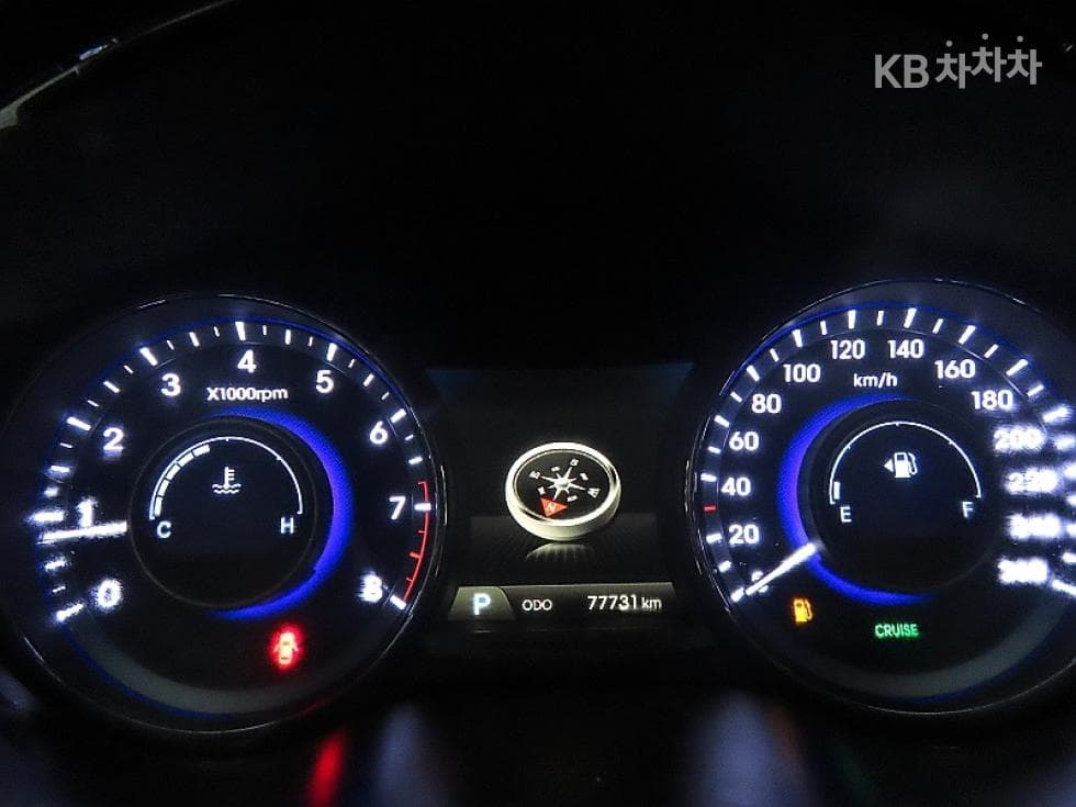 Hyundai Grandeur (Azera)HGLPG HG300 Rental car Premium - 8