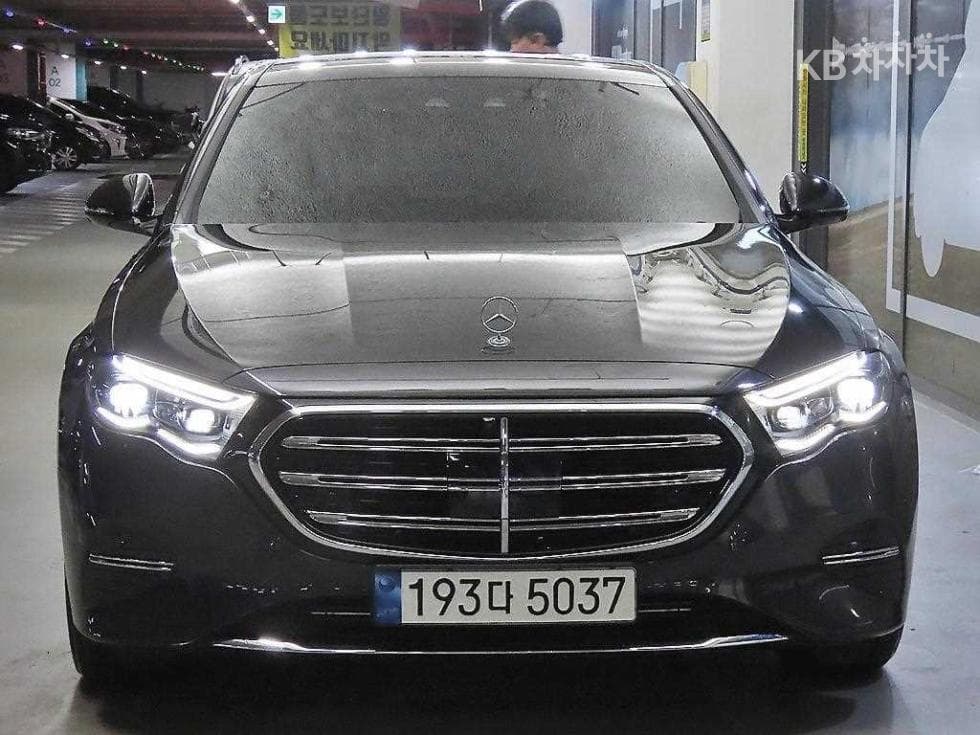 Mercedes-Benz E-클래스 (W214)E300 4MATIC Exclusive - 2