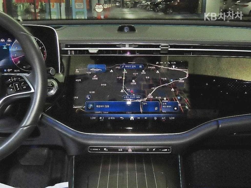 Mercedes-Benz E-클래스 (W214)E300 4MATIC Exclusive - 11