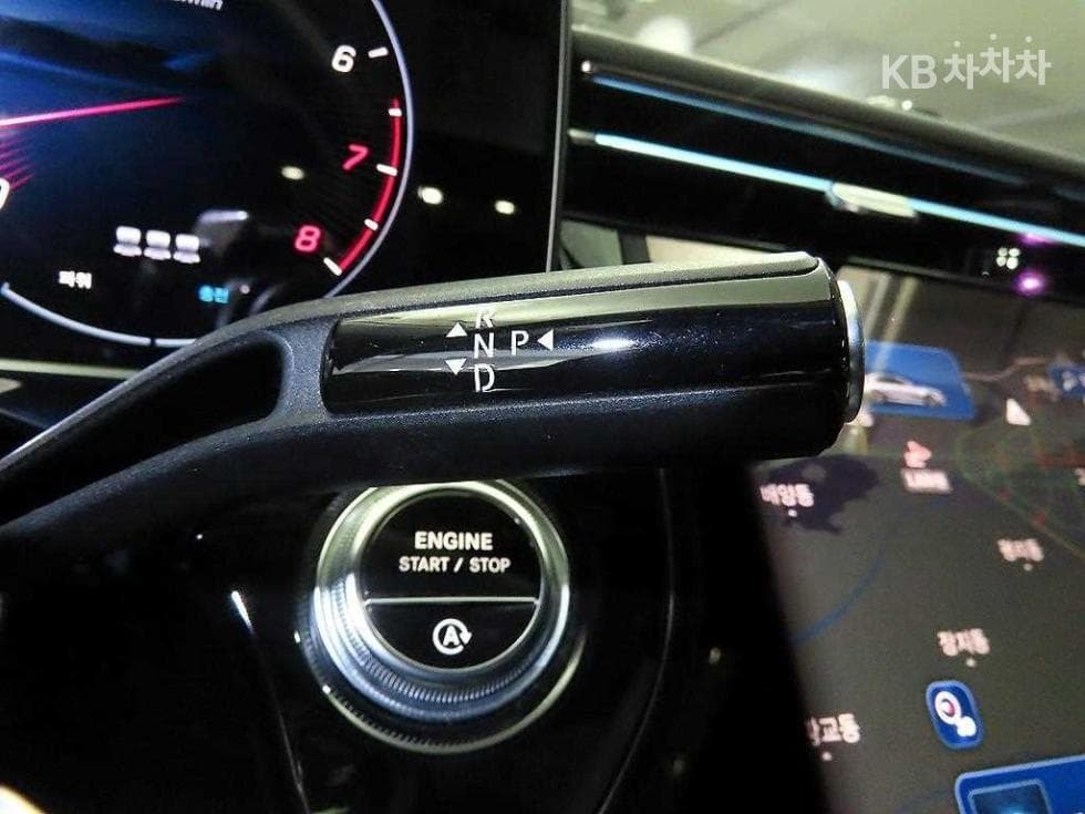 Mercedes-Benz E-클래스 (W214)E300 4MATIC Exclusive - 12