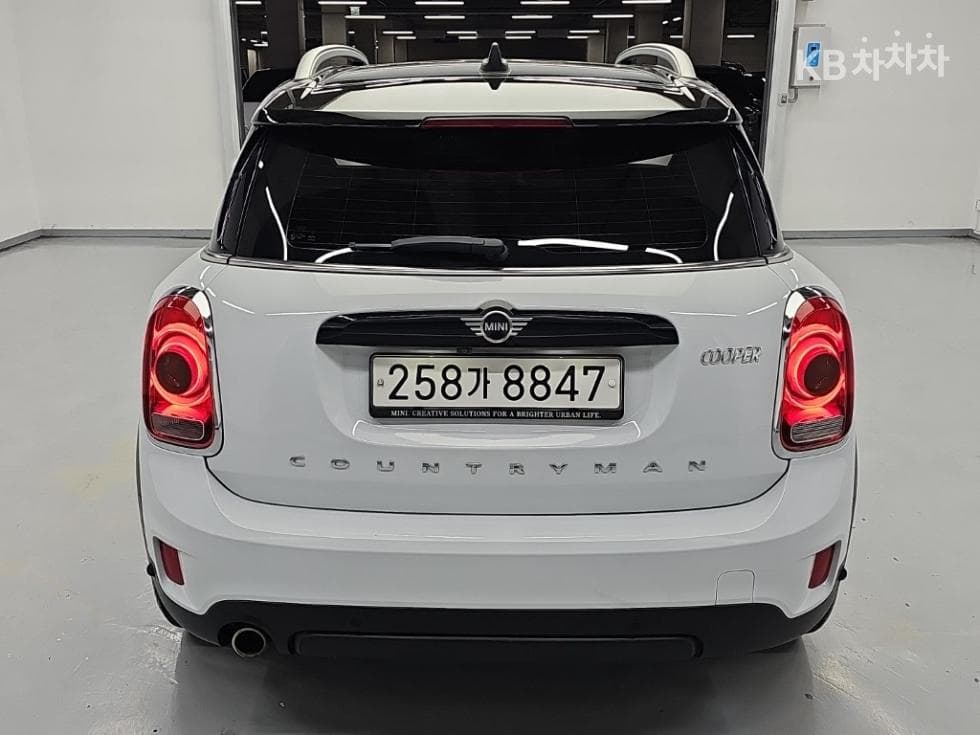 Мини Countryman (F60)1.5 Cooper Savile Row Edition - 3
