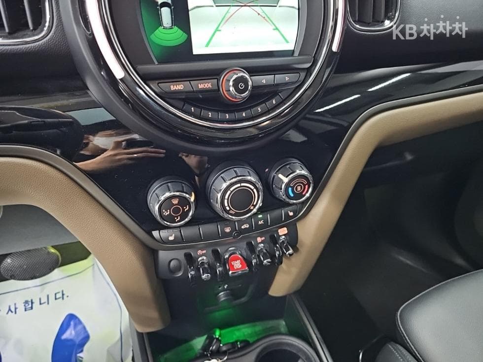 Мини Countryman (F60)1.5 Cooper Savile Row Edition - 10