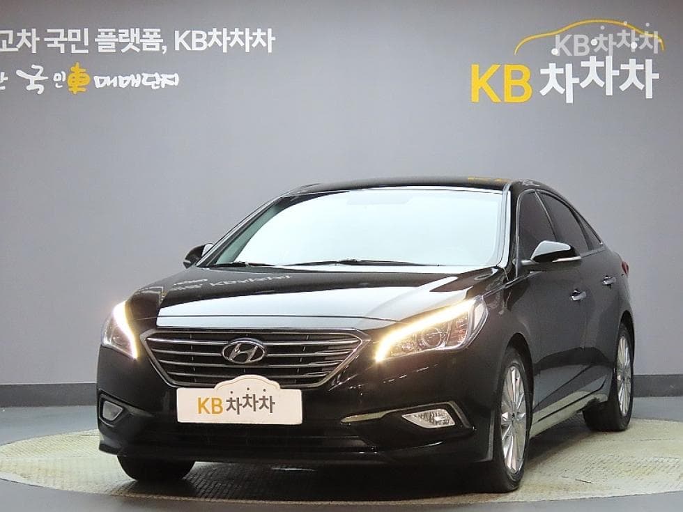 Hyundai Sonata LF 2.0 Smart Standard - Image 1