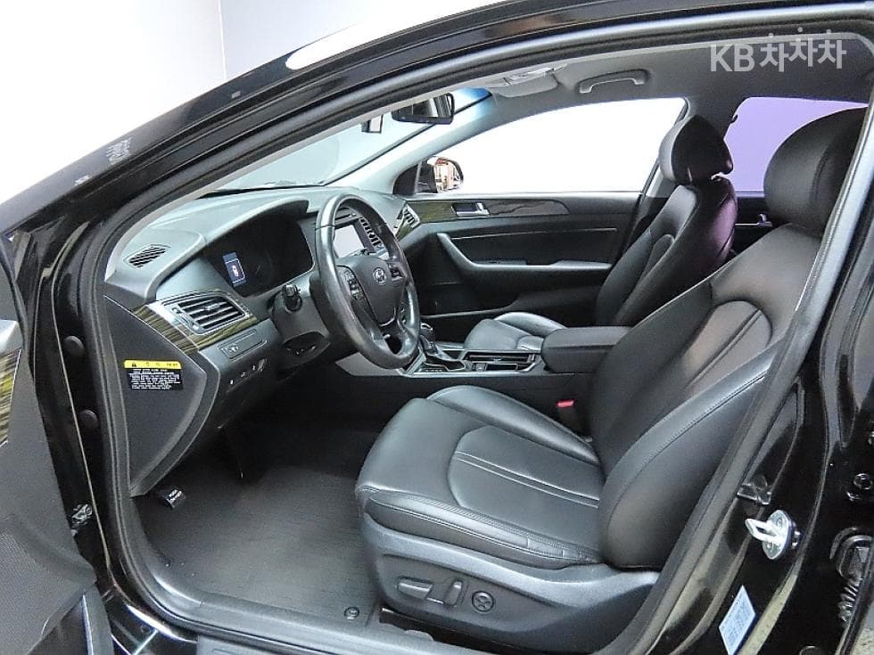Hyundai Sonata LF2.0 Smart Standard - 10