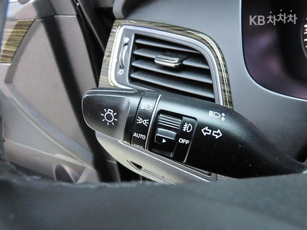 Hyundai Sonata LF2.0 Smart Standard - 14