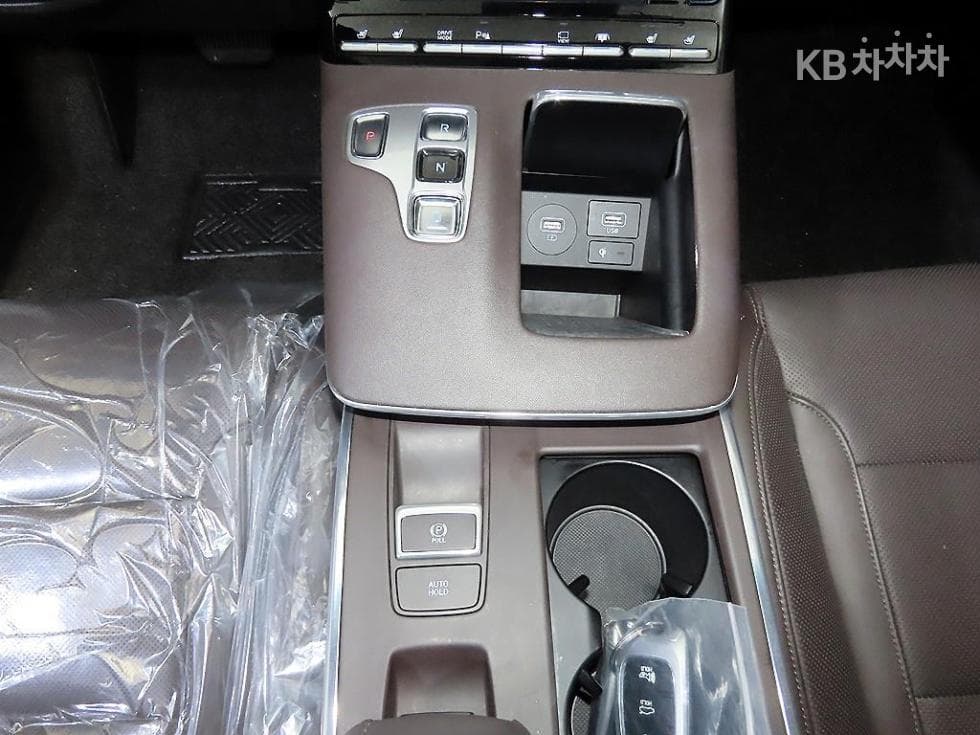 Hyundai The New (facelift) Grandeur (Azera)2.5 Exclusive - 12