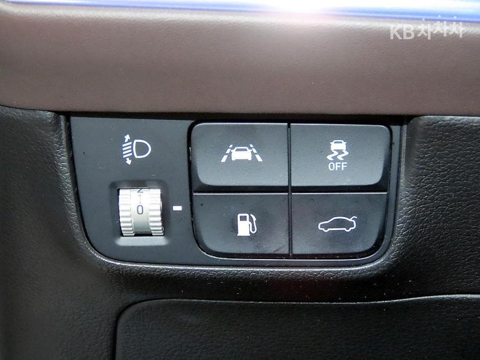 Hyundai The New (facelift) Grandeur (Azera)2.5 Exclusive - 14