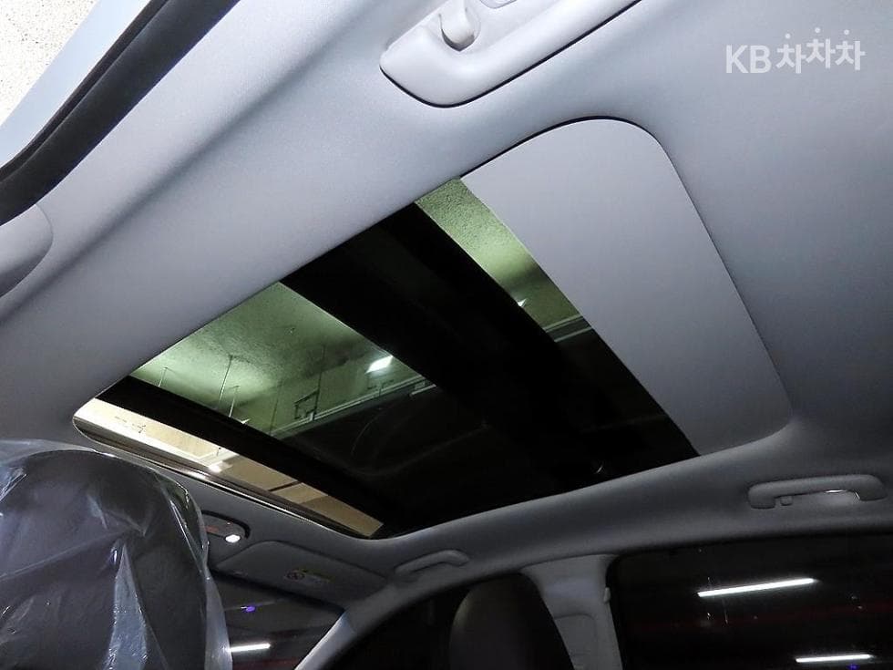 Hyundai The New (facelift) Grandeur (Azera)2.5 Exclusive - 16