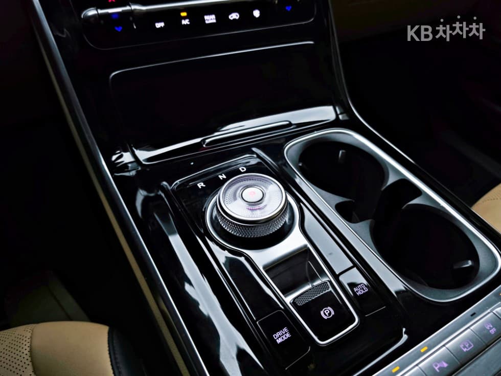 Киа Канивал 4-то поколениеD2.2 9-местен Noblesse - 9