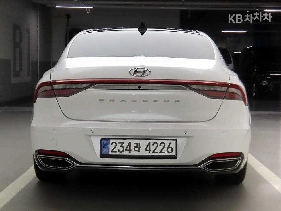 Хюндай The New (фейслифт) Grandeur (Azera) Хибрид2.4 Exclusive - 3