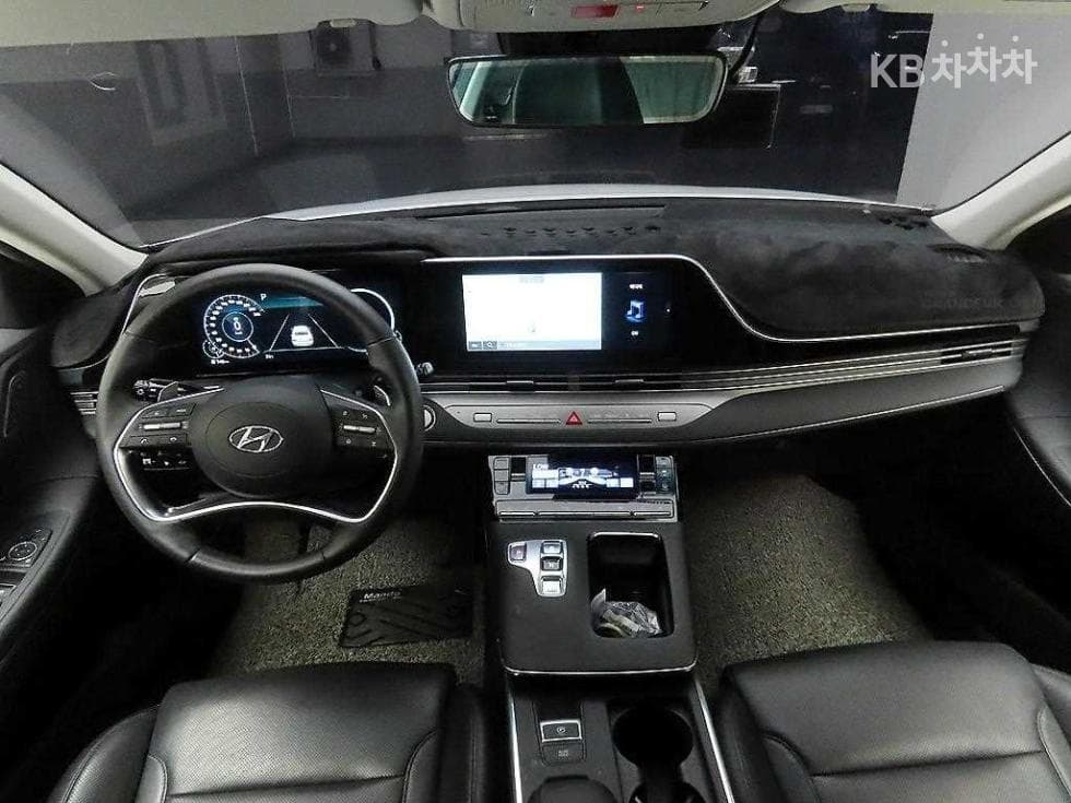 Хюндай The New (фейслифт) Grandeur (Azera) Хибрид2.4 Exclusive - 8