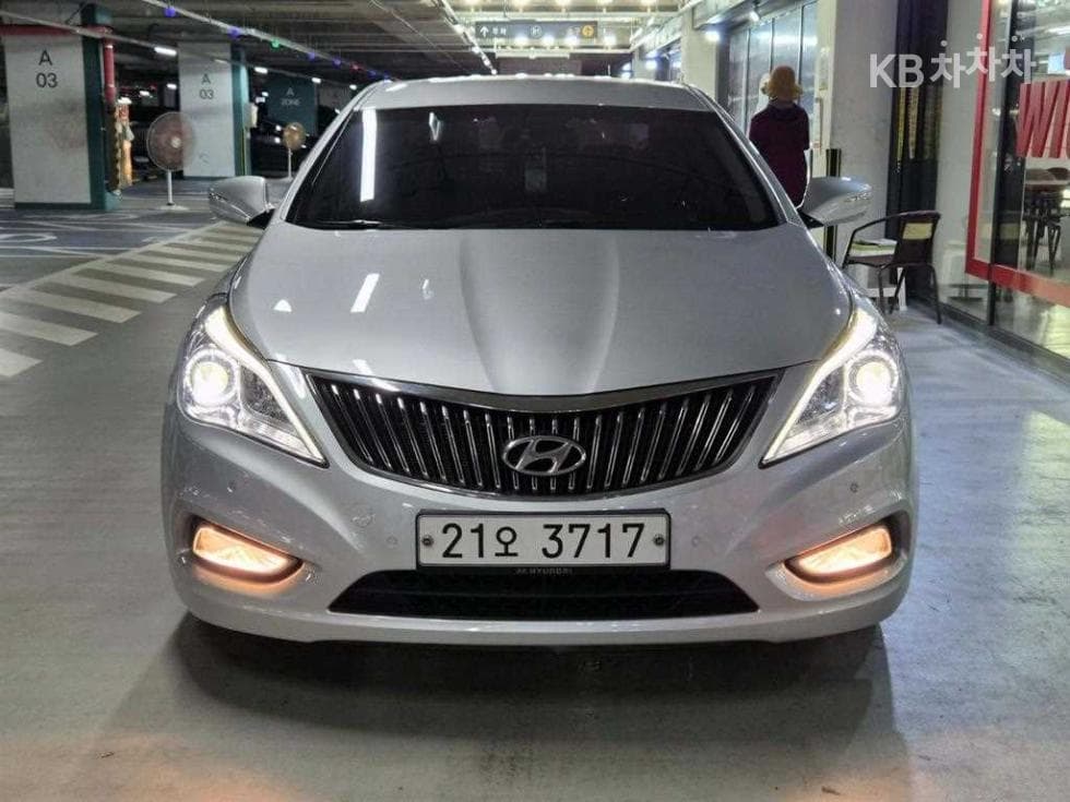 Hyundai Grandeur (Azera)HGHG300 Exclusive Special (special feature/edition) - 2