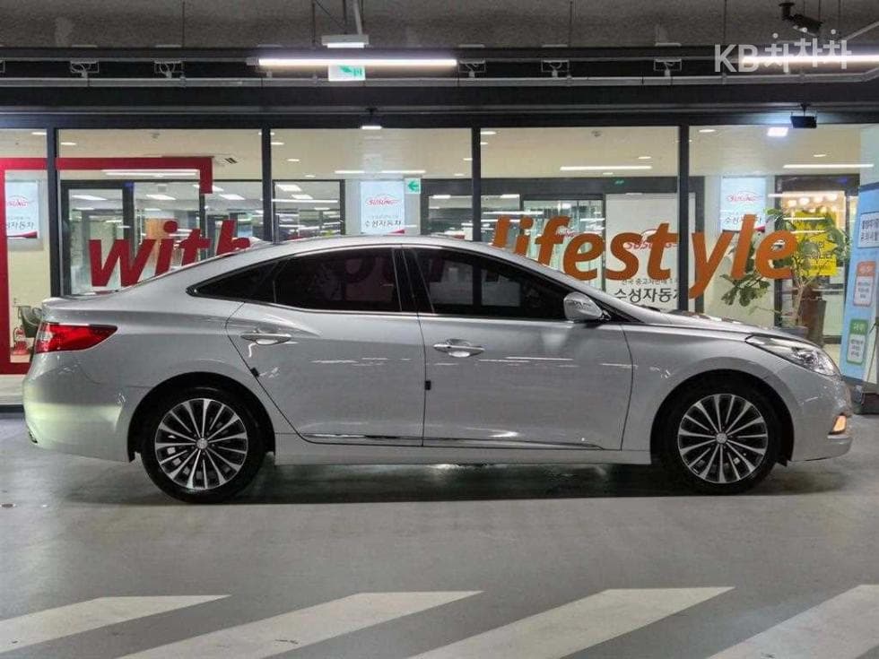 Hyundai Grandeur (Azera)HGHG300 Exclusive Special (special feature/edition) - 3
