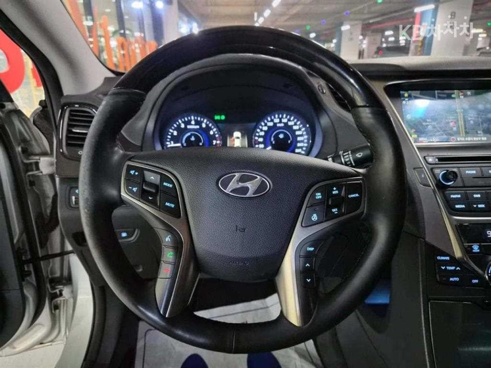 Hyundai Grandeur (Azera)HGHG300 Exclusive Special (special feature/edition) - 8