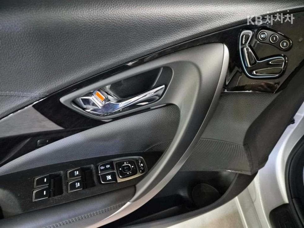 Hyundai Grandeur (Azera)HGHG300 Exclusive Special (special feature/edition) - 12