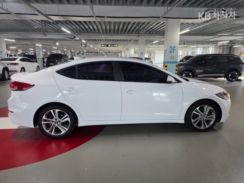 Хюндай Avante (Elantra)AD1.6 GDi Value Plus - 3
