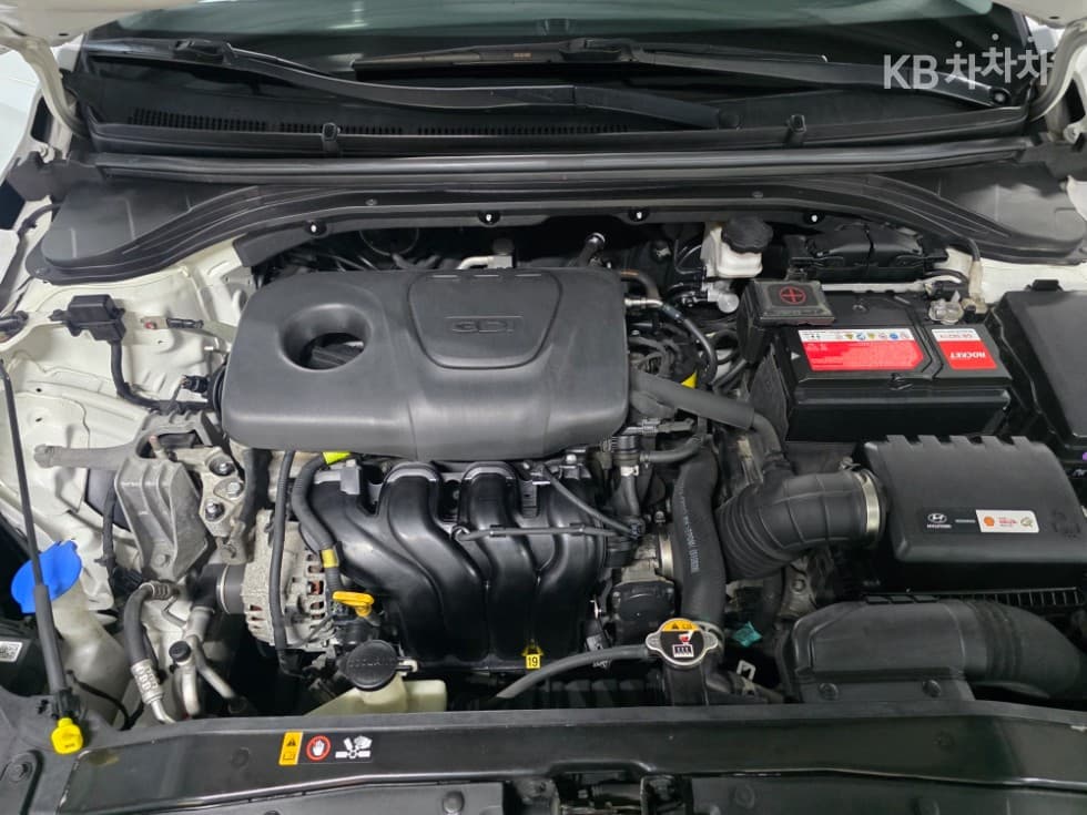 Хюндай Avante (Elantra)AD1.6 GDi Value Plus - 19