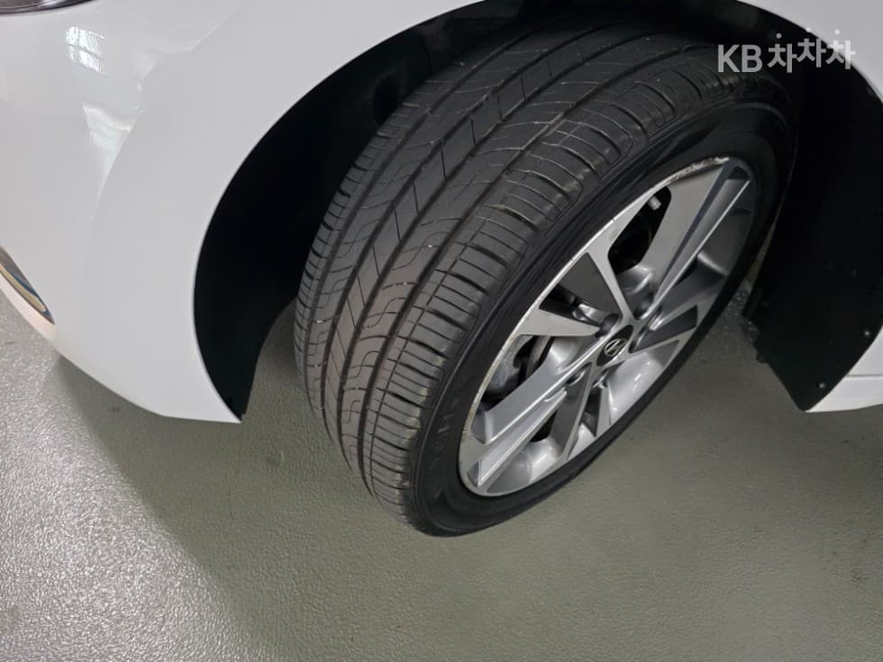 Хюндай Avante (Elantra)AD1.6 GDi Value Plus - 20