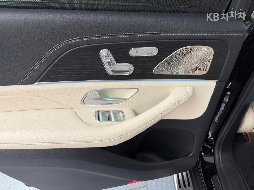 Mercedes-Benz GLS (X167)GLS400d 4Matic Стандартен - 13