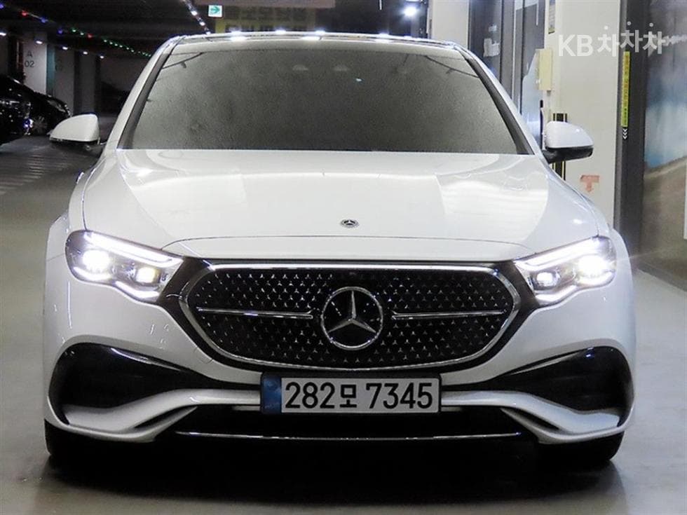 Mercedes-Benz E-클래스 (W214)E300 4MATIC AMG Line - 2