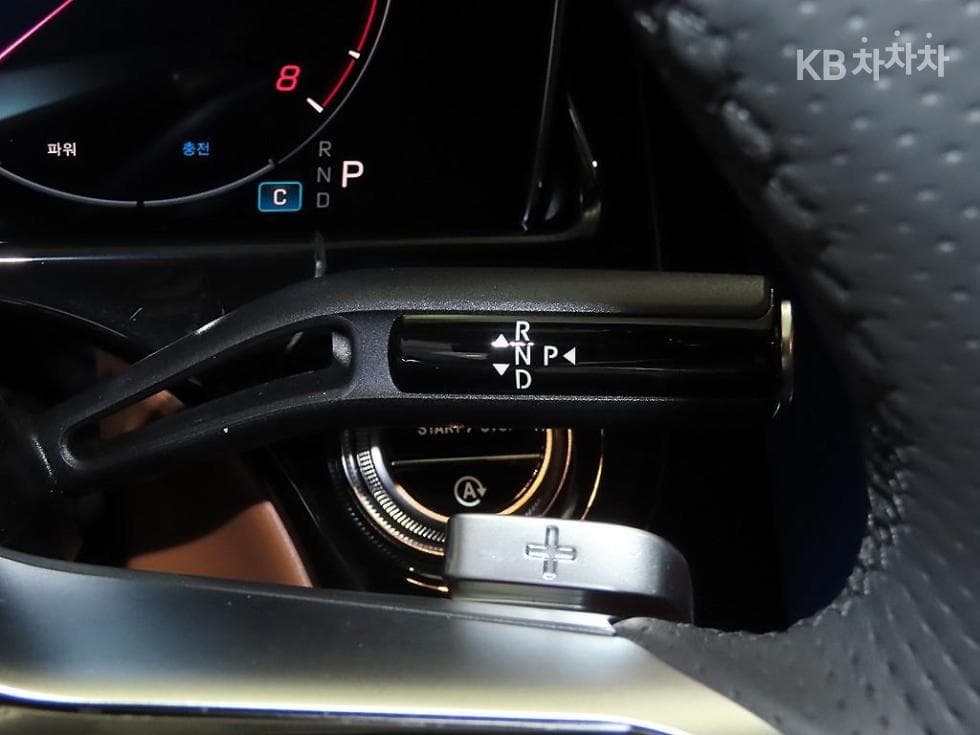 Mercedes-Benz E-클래스 (W214)E300 4MATIC AMG Line - 12