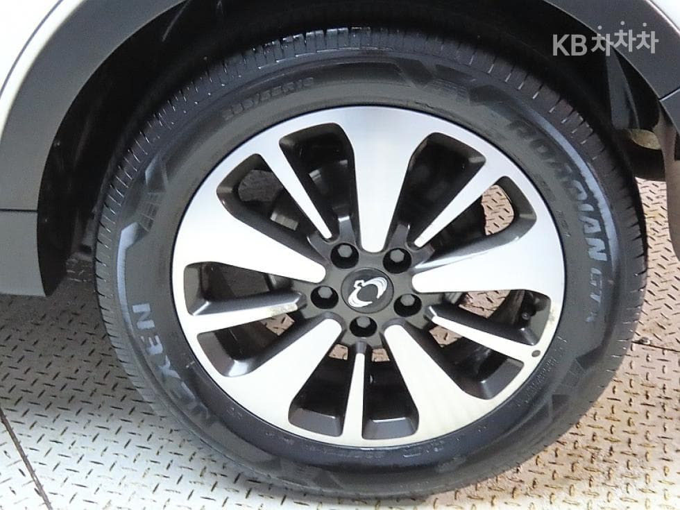 KG Mobility New코란도 C2.0 어드벤처 60th 에디션 4WD - 20