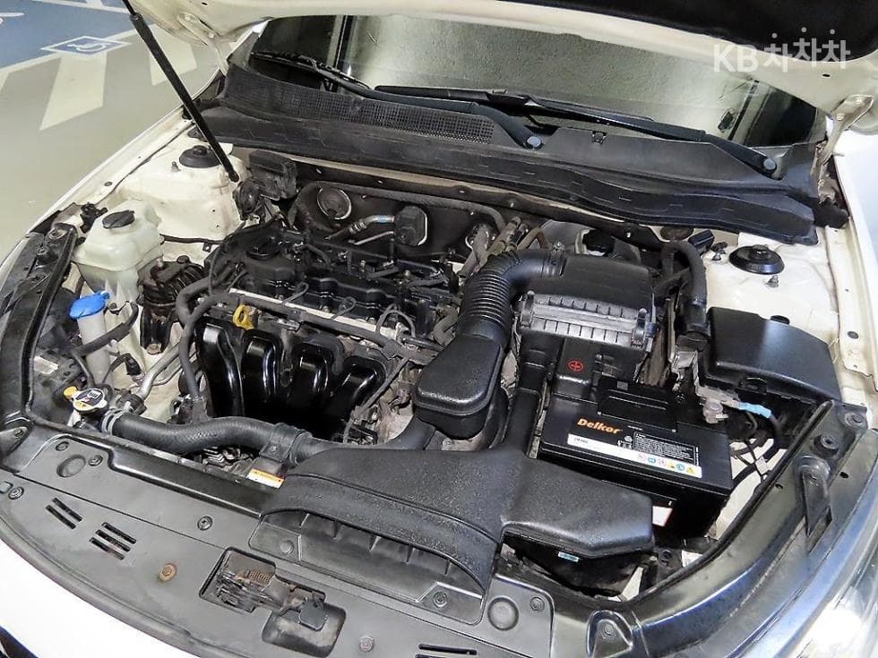 Kia K5Gasoline 2.0 Prestige 브라운 - 19